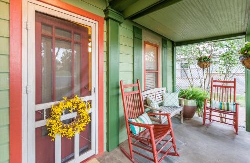 Fredericksburg House | Agape Front Cottage