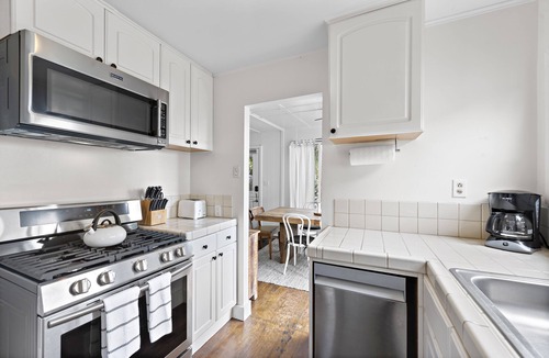 Diamond Crestview House | Agate Beach Cottage