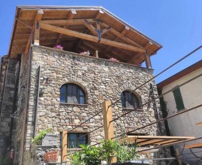 Giuncugnano House | Agriturismo Cilla