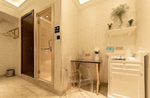 Downtown Kota Kinabalu House | AJ Residence - A Member of The Luxury Stay Group