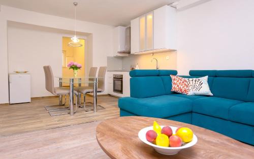 Stobrec Apartment | Apartment Dvor