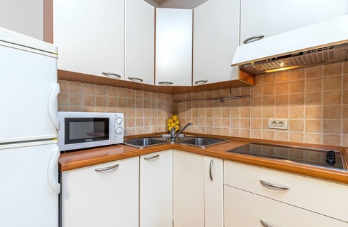 Mali Maj Apartment | Apartment Irena A3 with Pool - Mali Maj