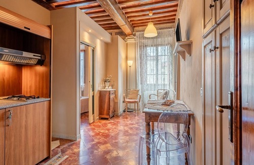 Cascine-La Croce Apartment | Apartment 'Romantic Near Pisa Lucca' with Wi-Fi and Air Conditioning