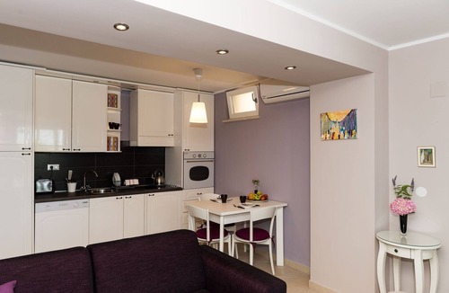 Gornji Kono Apartment | Apartments Gaura - Comfort One-Bedroom Apartment with Terrace