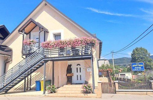 Brinje Apartment | Apartments Jezerane