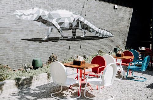 East Cesar Chavez Hotel | ARRIVE Austin
