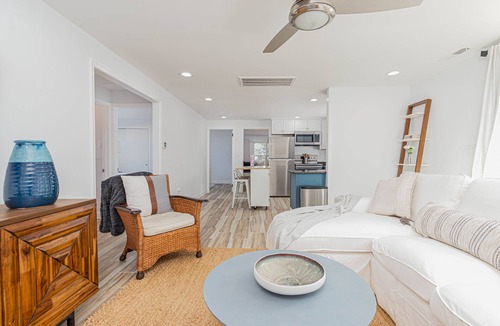 Edgewater Acres House | August Availability - Bayside, Pet Friendly!
