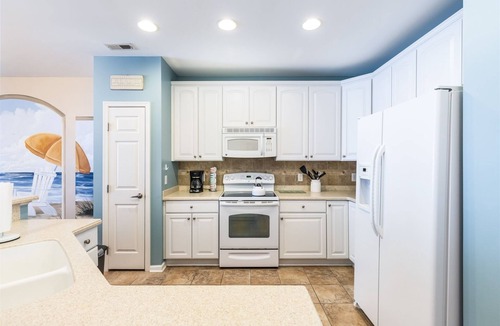 Sunset Island House | August Discounts and Short Stays Sunset Island 35 Fountain Drive West, Unit 3D