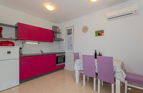 Dvornica House | Awesome home in Zatoglav