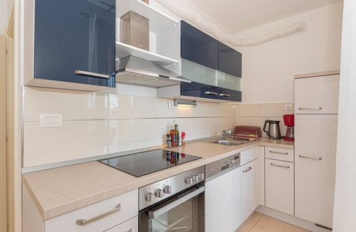 Dvornica House | Awesome home in Zatoglav