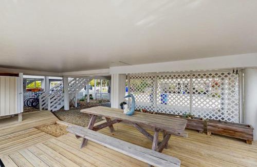 Bethany Beach House | Bahama Beach Cottages - 634 Sandy Point Rd