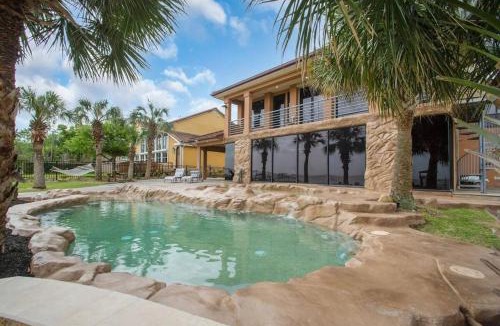 Clear Lake Shores House | Bay Breeze Estate - Heated Pools, Private Pier & Walk to the Kemah Boardwalk