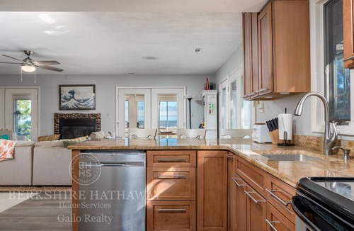 Broadkill Beach House | Bayfront home on Broadkill Beach! 1412 S Bayshore