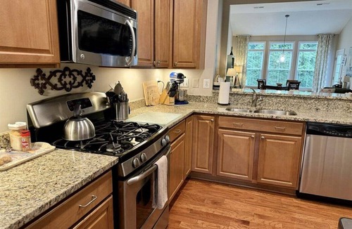 The Commons House | Bayside * 4BR Luxury Villa Townhouse