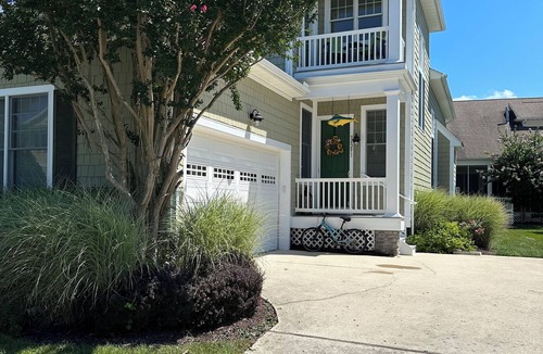 The Commons Villa | Bayside luxury home! Pools, jacuzzi playground Bay view restaurant, golf course!