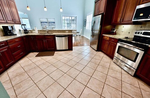 The Commons House | Bayside Resort 5BR, 4 Full Baths 2 Suite Luxury Ho