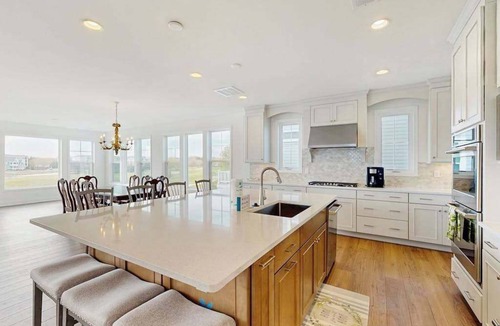 Bayside House | Bayside Resort house w/pools, athletic courts, on-site golf, & shuttle access