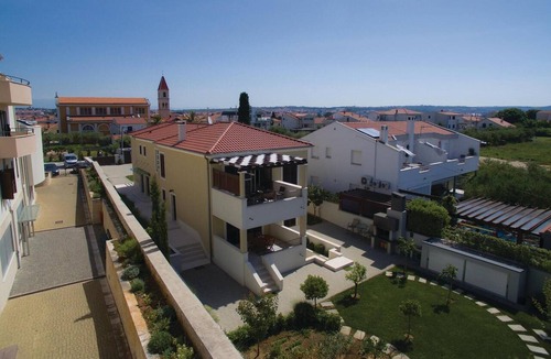 Zadar Apartment | Beach front apartment in Zadar with WiFi