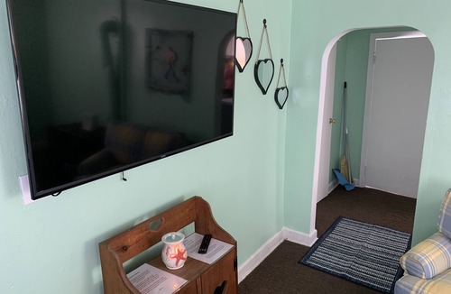 Cottage Line Apartment | Beach Side Studio #1 - Pet Friendly, WiFi, Off-Street Parking, Large Smart TV