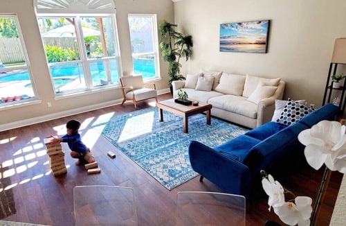 League City House | Beach Themed Oasis with Jacuzzi/Pool close to Kemah Boardwalk, Galveston, Nasa