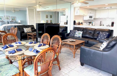 South Padre Island Condo | Beachfront Condo. 5 Min. Walk to Beach Parks at Isla Blanca/Schlitterbahn