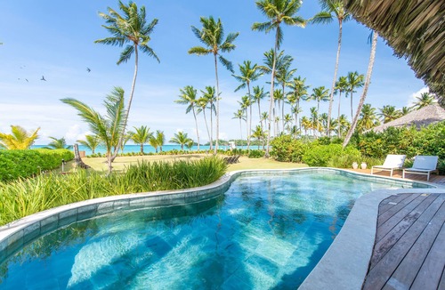 Las Terrenas Villa | Beachfront Tropical Villa with Private Pool