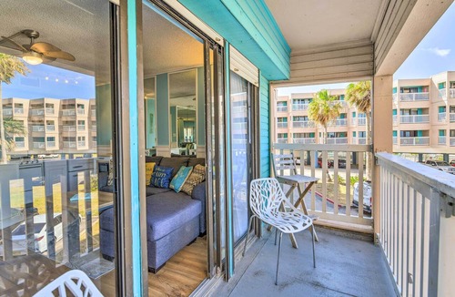 North Beach Condo | Beachside Corpus Christi Condo w/Amenities!