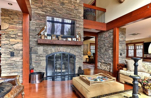 Plymouth House | Bear Hug Den: Elegance in the Green Mountains. Luxury Accommodations. Hot Tub. Fire Pit.