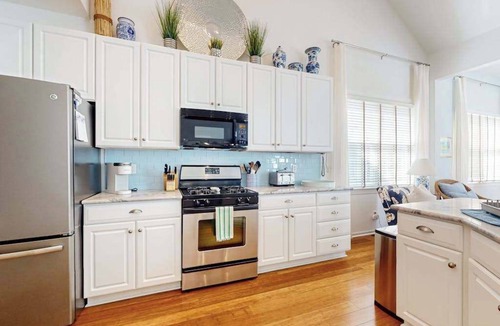 Ocean View House | Bear Trap Dunes home with fabulous shared amenities, jetted tub, & bikes