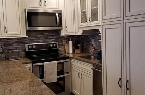 Rehoboth Beach Condo | Beautiful Condo & Great Ocean Block Location!