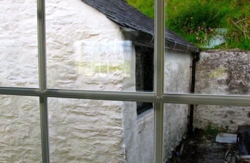 Rothesay Cottage | Beautiful location with sea views & beach close by.