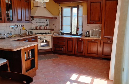 Villa Collemandina Apartment | Beautiful luxury home, Pet friendly,Swimming pool, Airco, Wifi