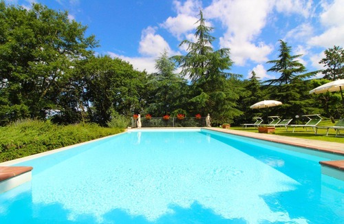 Le Piazze Villa | Beautiful private villa for 6 people with private pool, A/C, TV and pets allowed