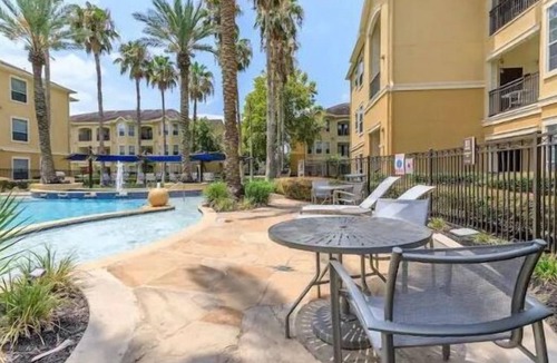 Webster Apartment | Beautiful spacious apartment !