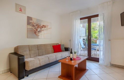 Spadici Apartment | Beautiful spacious apartment (No. 5) with 2 bedrooms 300m from the beach