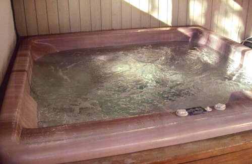 Sunriver House | BEAUTIFUL, SPACIOUS NORTH-END HOME, HOT TUB, A C, WI-FI, BIKES, DCCA#603