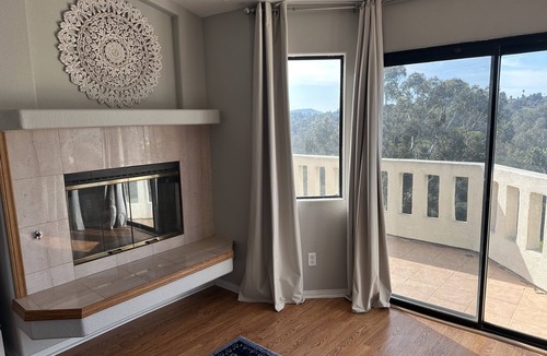 East Canyon House | Beautiful Tuscany Villa with pool & a view!