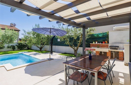 Dajla House | Beautiful villa with WIFI, private pool, A/C, TV, terrace, pets allowed and panoramic view