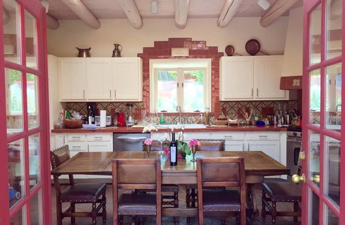 Historic Eastside House | Beauty and Comfort- Location-Enclosed Patio-Hot Tub - Last Min.449nt!