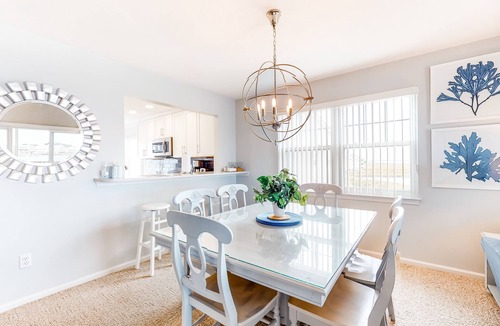 Ocean View Condo | Bethany Bay Third-Floor Condo with Pool, Tennis Court, & Board Games