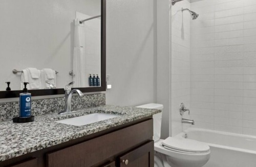 Ingram House | BLOCK WM Stablewood Springs 3br