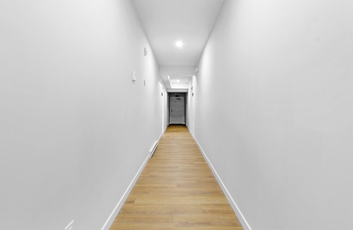 Hull Apartment | brand new downtown unit#9