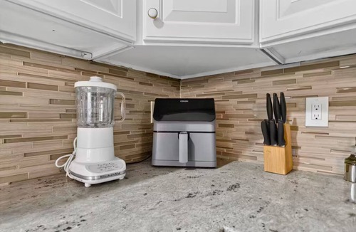 Galloway House | Bright Home w/Patio + Fenced Yard - Sleeps 8