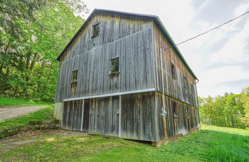Butler Cabin | Cabin - 66 acres - Frog Water Tree Farm