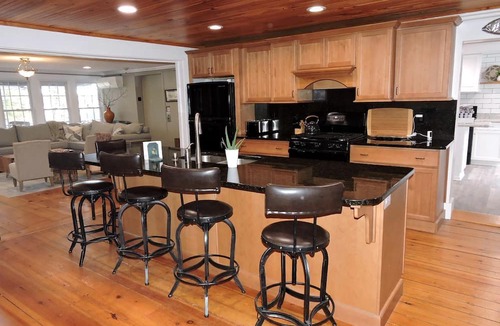 South Casco Cabin | Cabin Retreat for Nature and City Exploration near Sebago Lake State Park, ME
