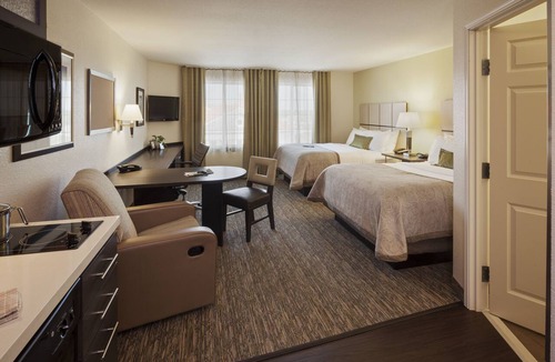 Kenedy Hotel | Candlewood Suites Kenedy by IHG