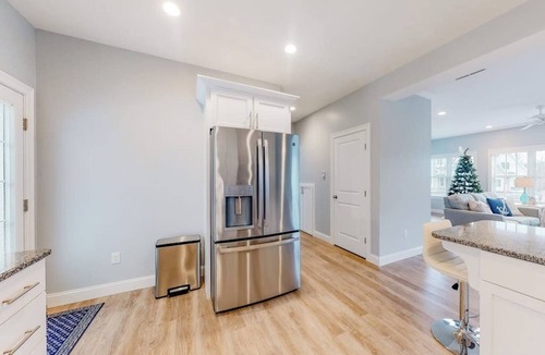 Arundel Condo | Cape Arundel with AC | Heated Pool, Hiking Trails & Gym | 15 Mins to Beaches