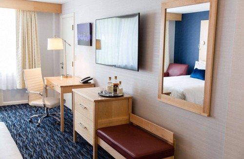 Montpelier Hotel | Capitol Plaza Hotel Montpelier Tapestry Collection by Hilton
