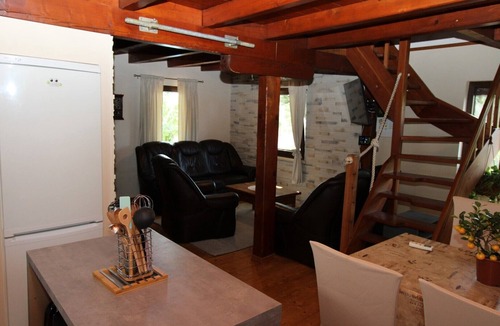 Kastelir-Labinci House | Casa Ajla with Private Pool and Fenced Garden