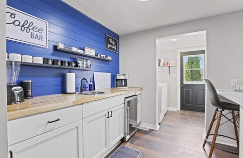 Millersport Cottage | Cattle Cottage: 2 minutes to the marina